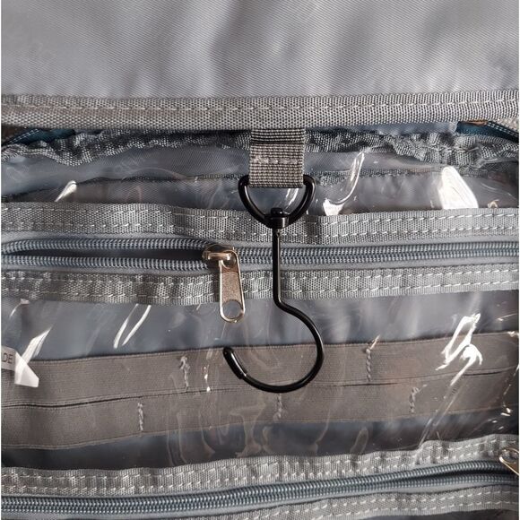 BOYATU Travel Toiletry Bag Hanging Makeup Bag: Large Capacity  - Picture 7 of 9